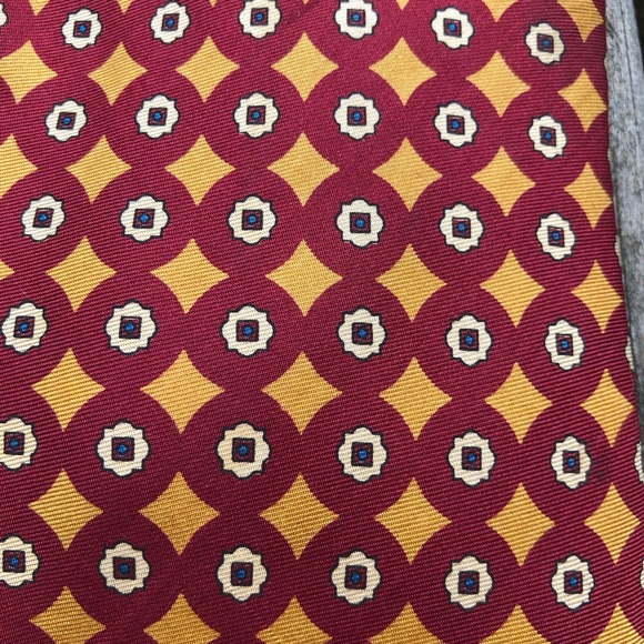 Vintage FENDI Neck Tie / Silk / Made in Italy / Red & Gold Geometric Design - Picture 2 of 7
